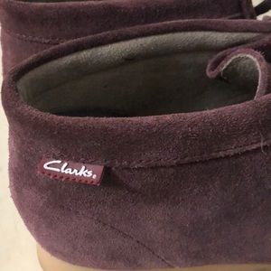 Men’s Clark wallaby’s. Worn once by my son